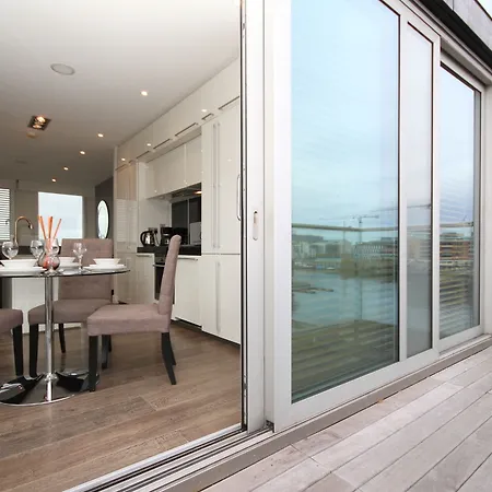 Pearse Street Apartment