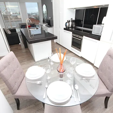 Pearse Street Apartment