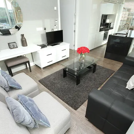 Pearse Street Apartment *